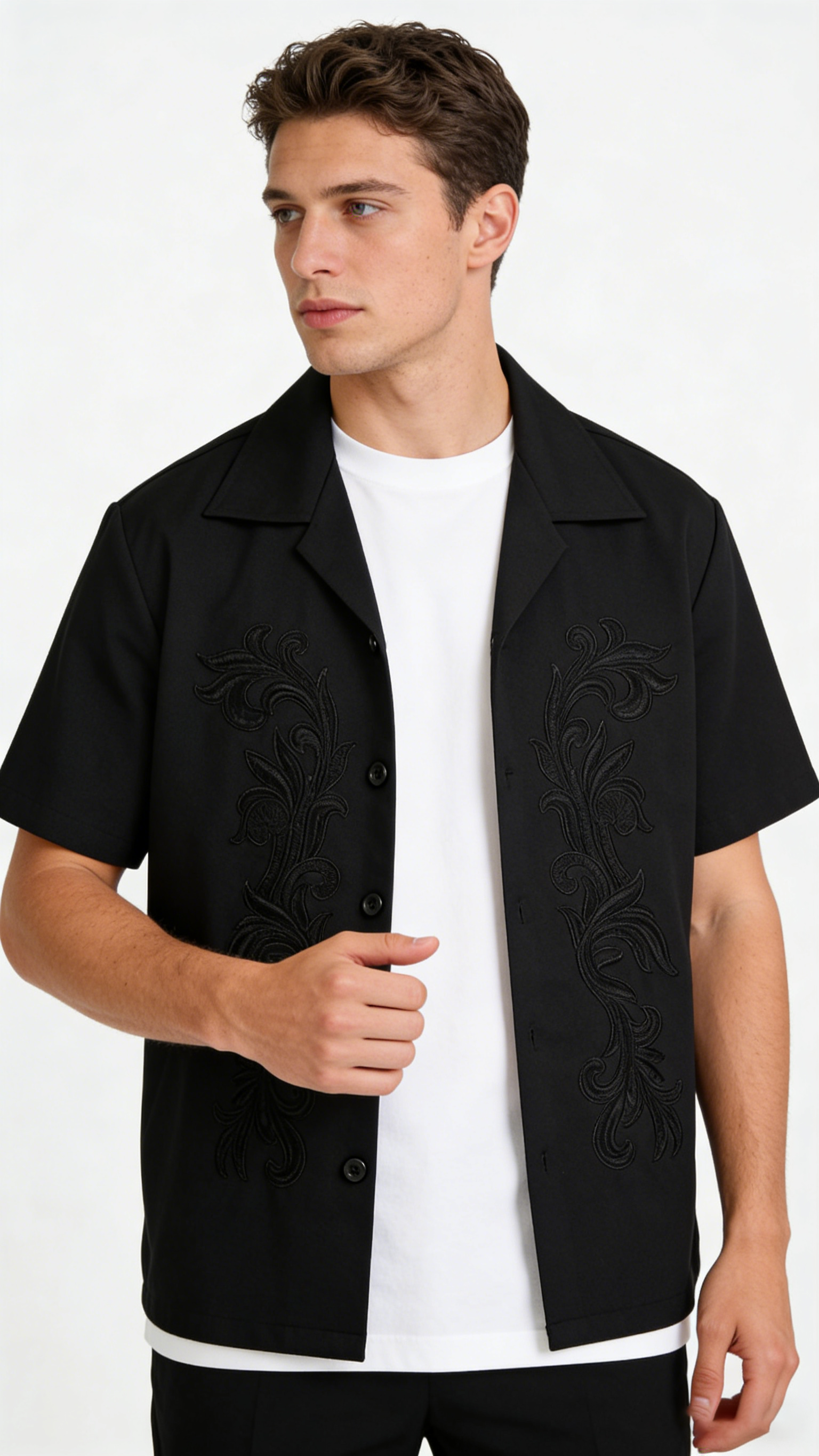 Men's Elegant Embroidery Camp Collar Short Sleeve Shirt