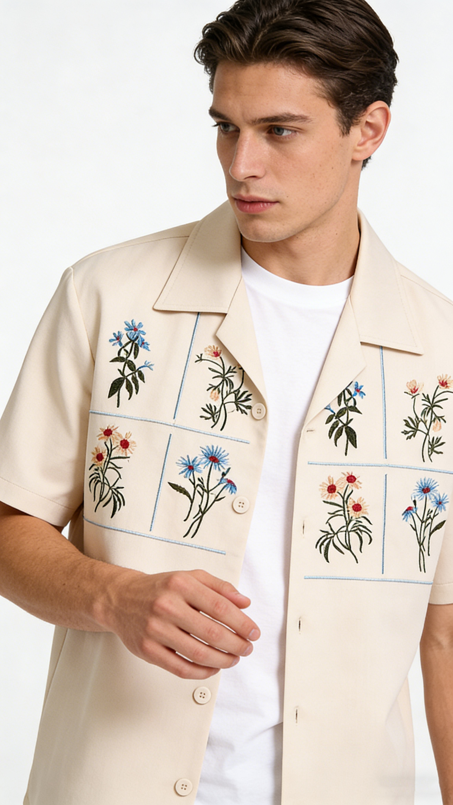 Men's Elegant Embroidery Camp Collar Short Sleeve Shirt