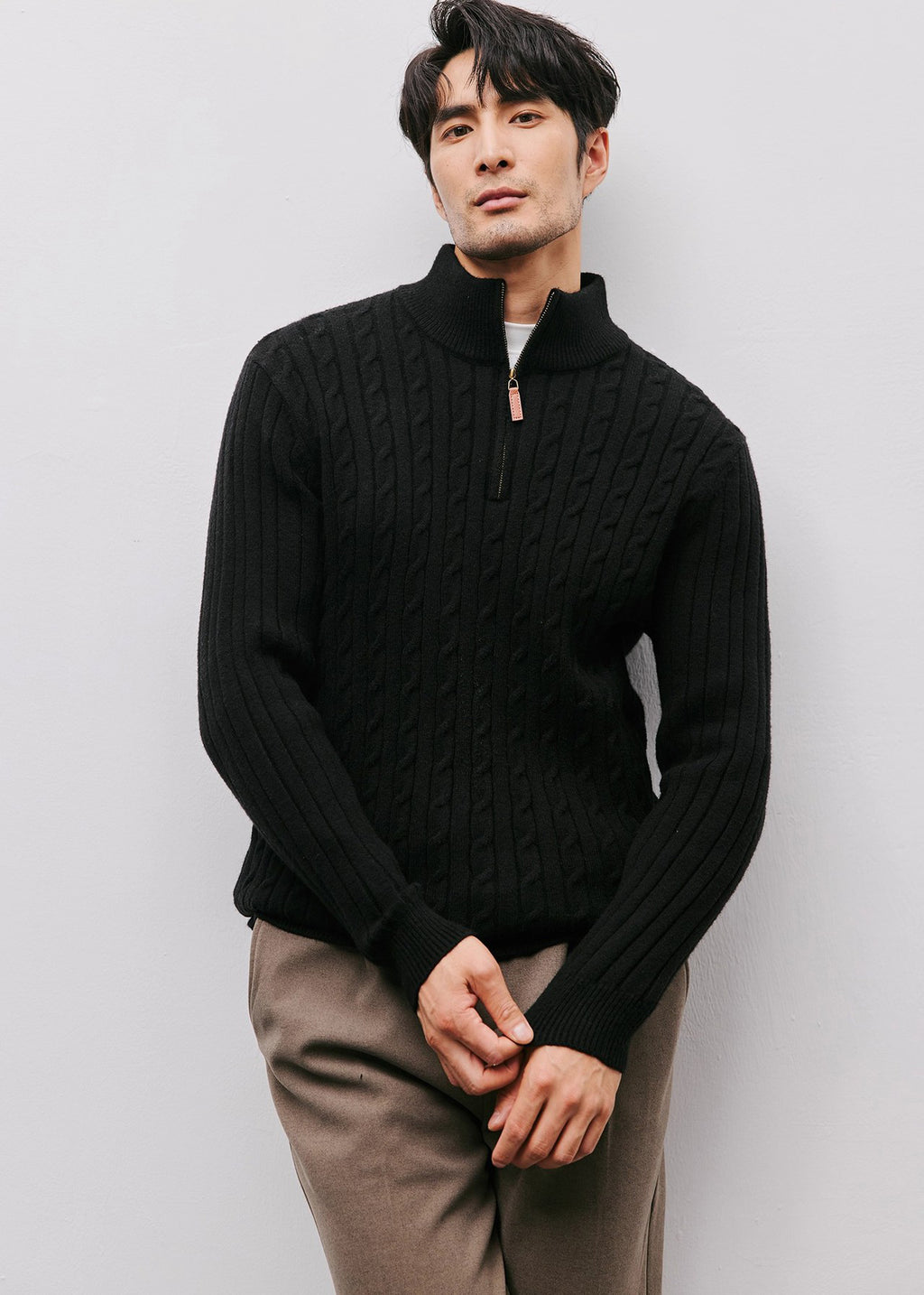 Men’s Half-Zip Cable Knit Sweater — Luxury Textured Stand Collar Pullover for Business & Casual